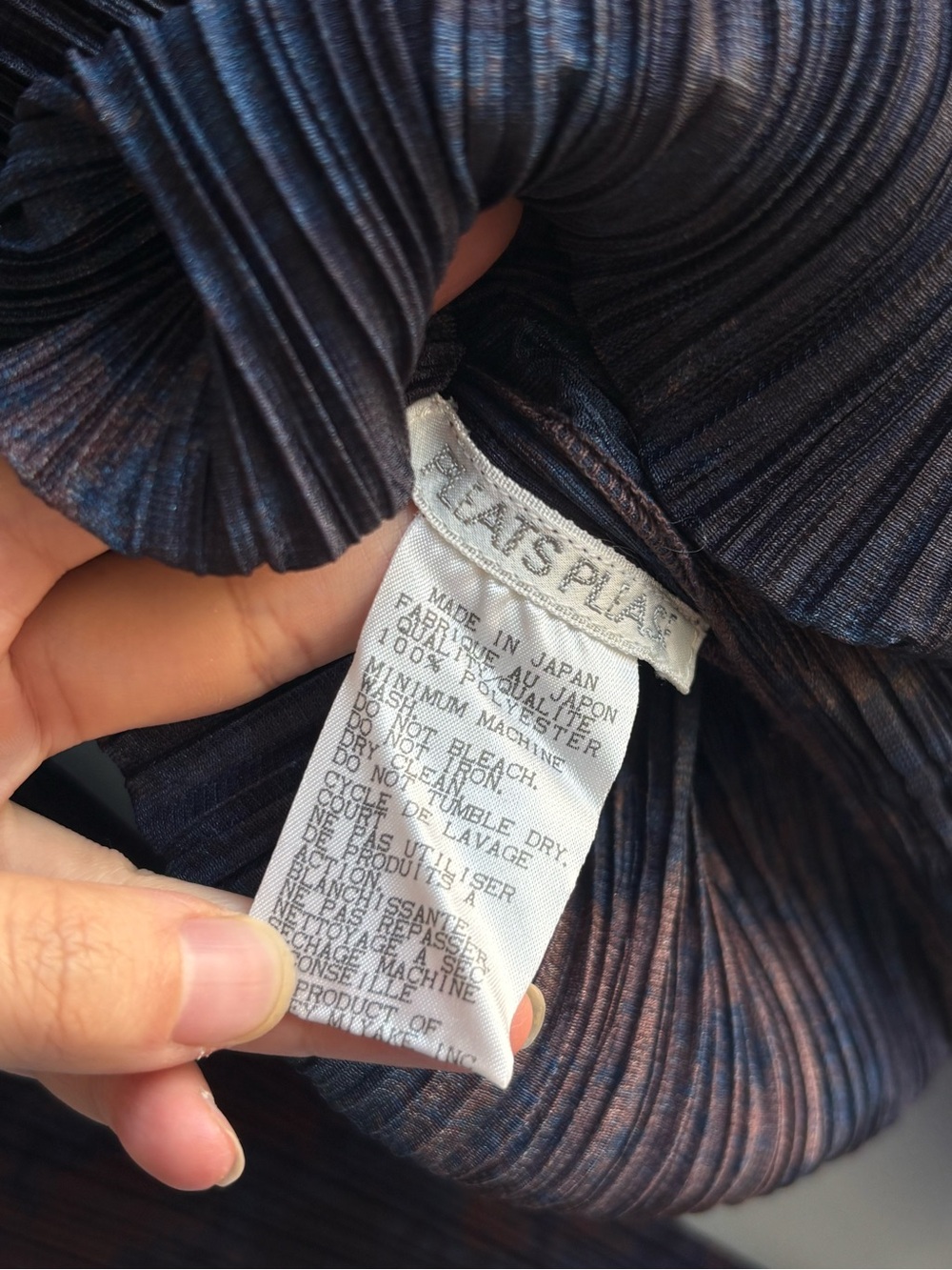 Pleats please long sleeve button up - Picture 4 of 4